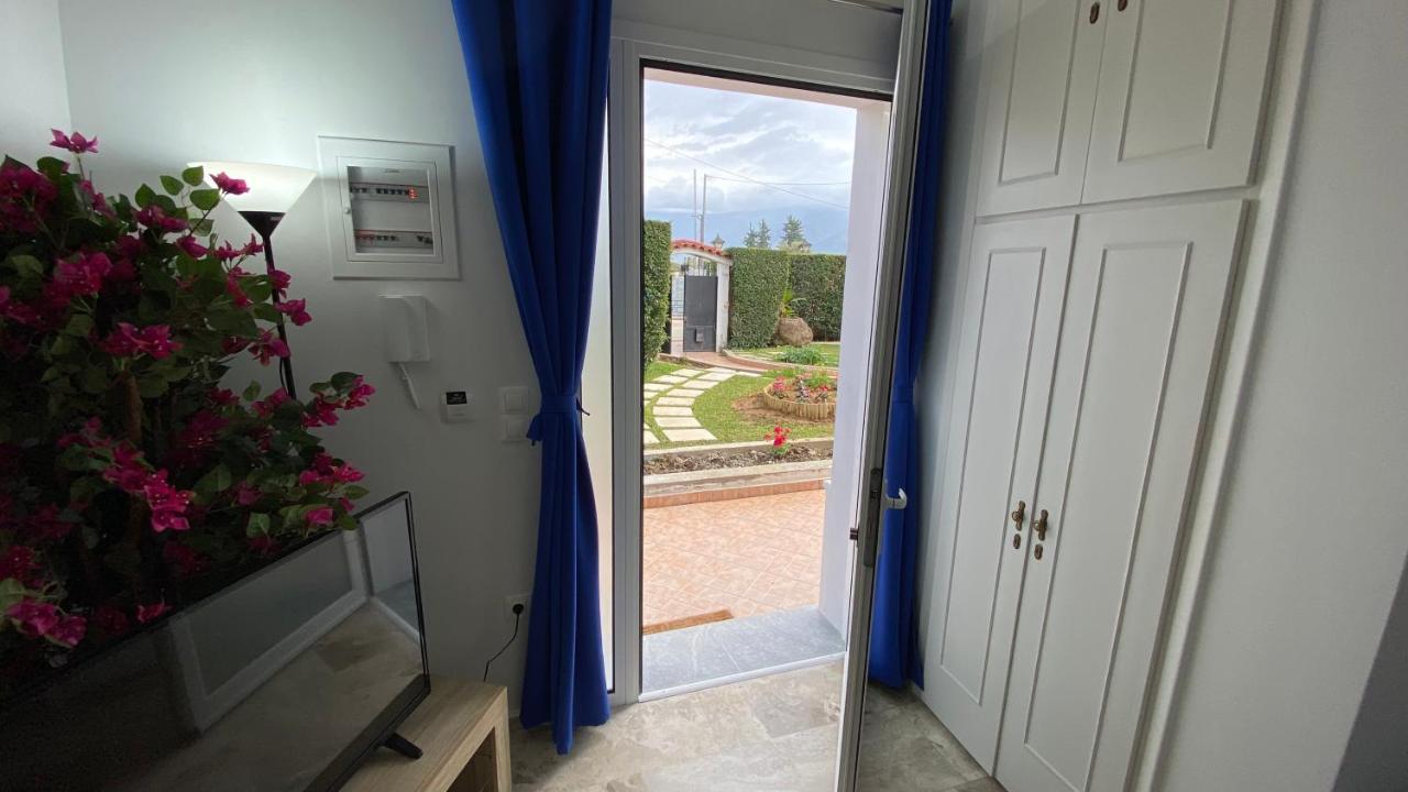 Patras Blue Suite Buitenkant foto