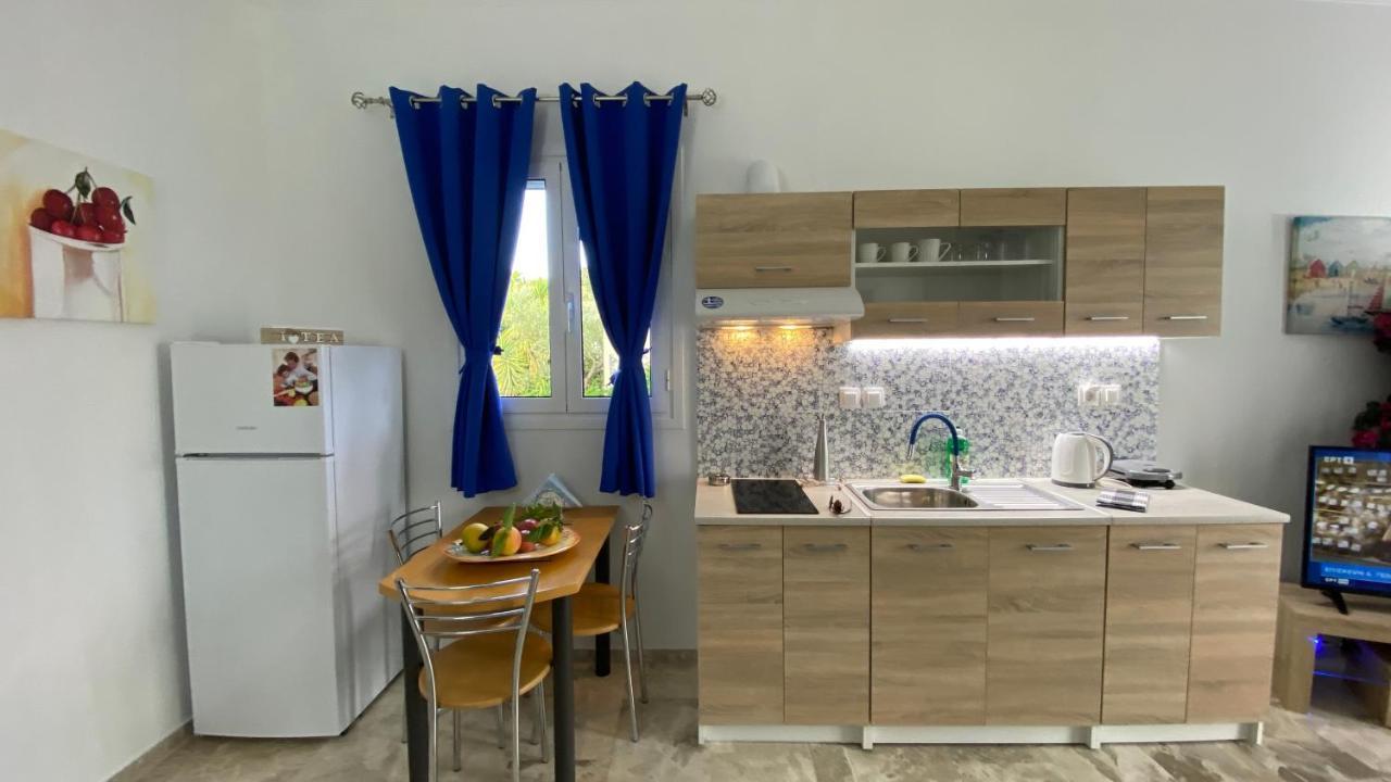 Patras Blue Suite Buitenkant foto