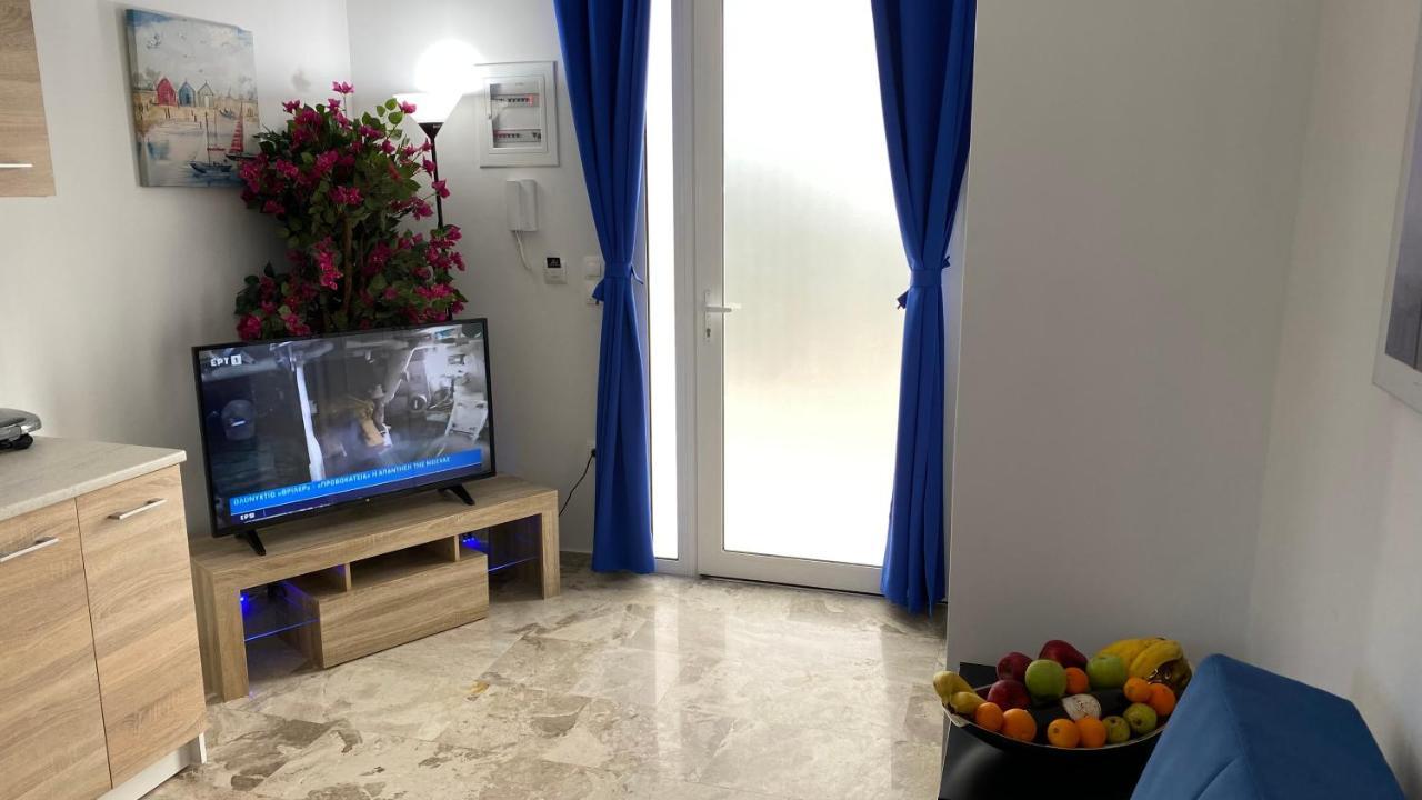 Patras Blue Suite Buitenkant foto