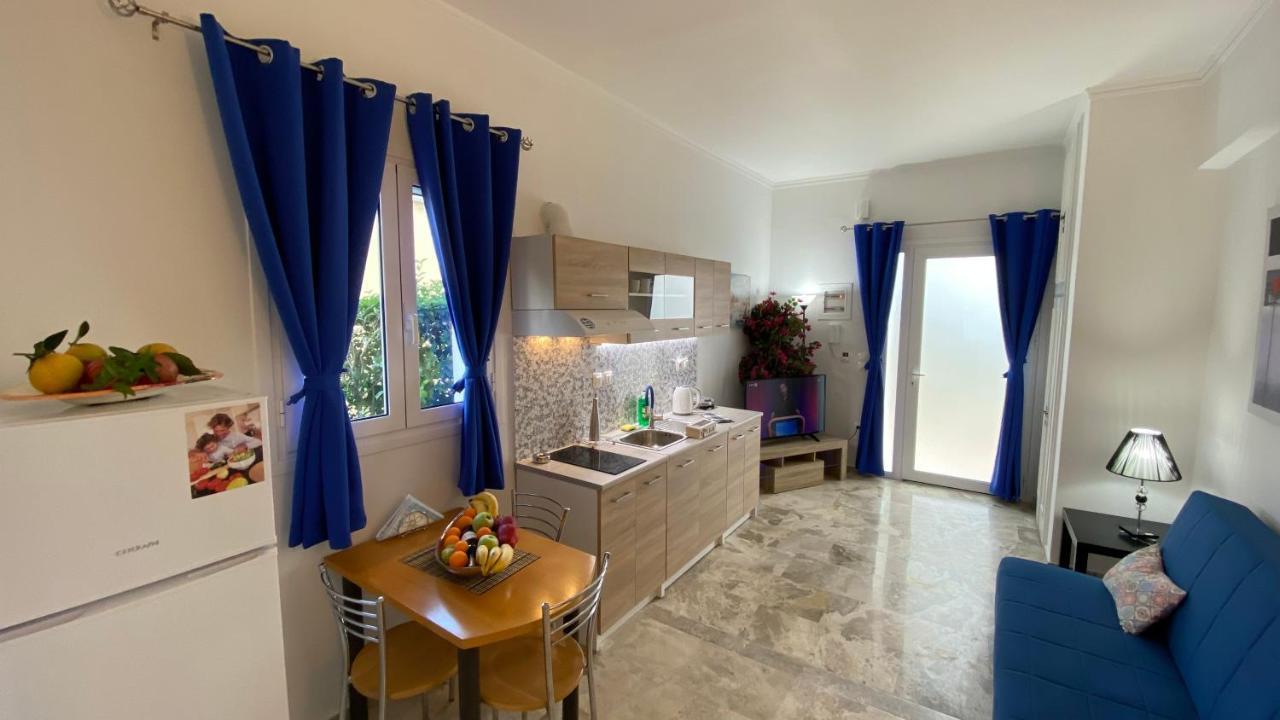 Patras Blue Suite Buitenkant foto
