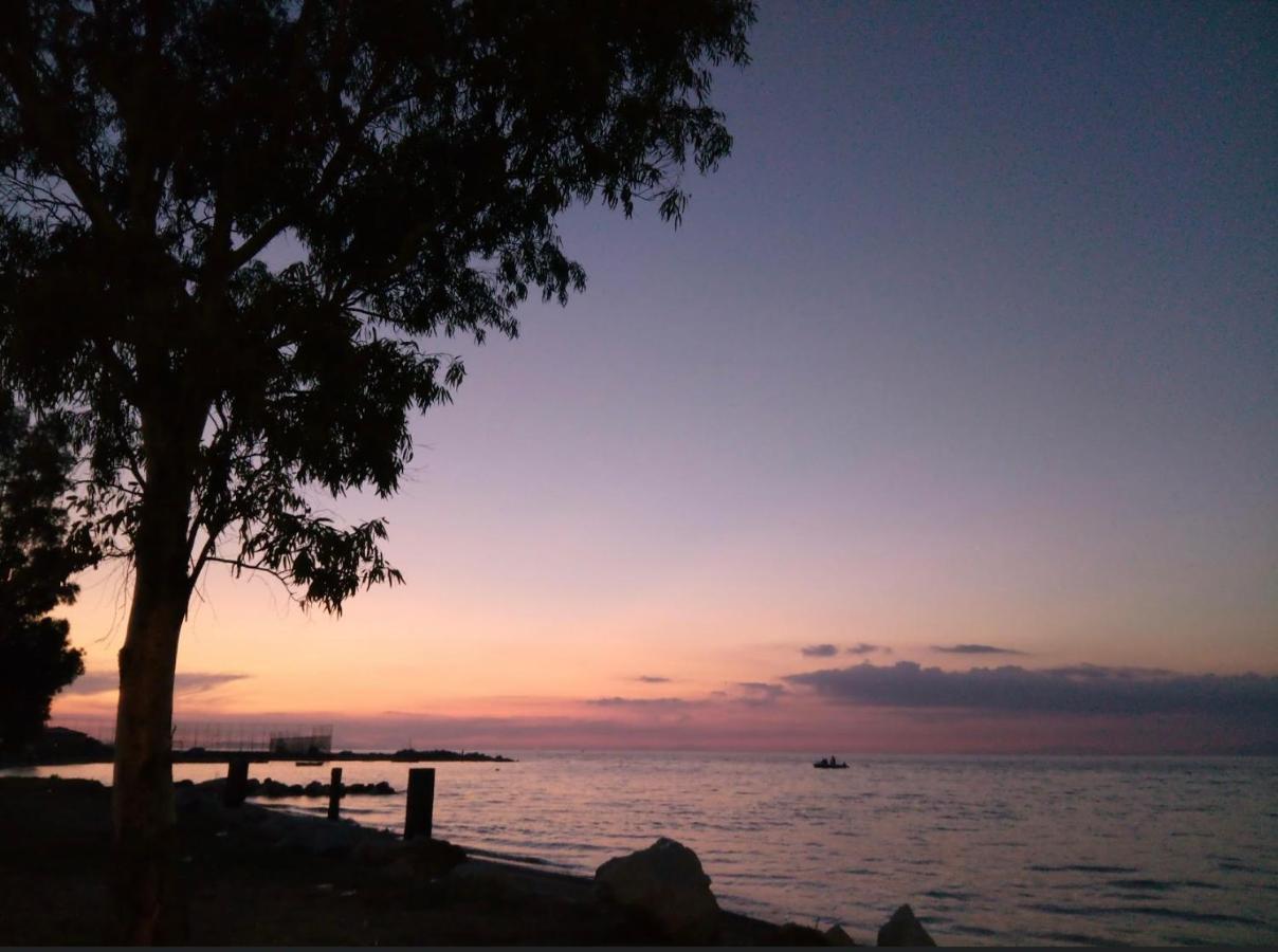 Patras Blue Suite Buitenkant foto